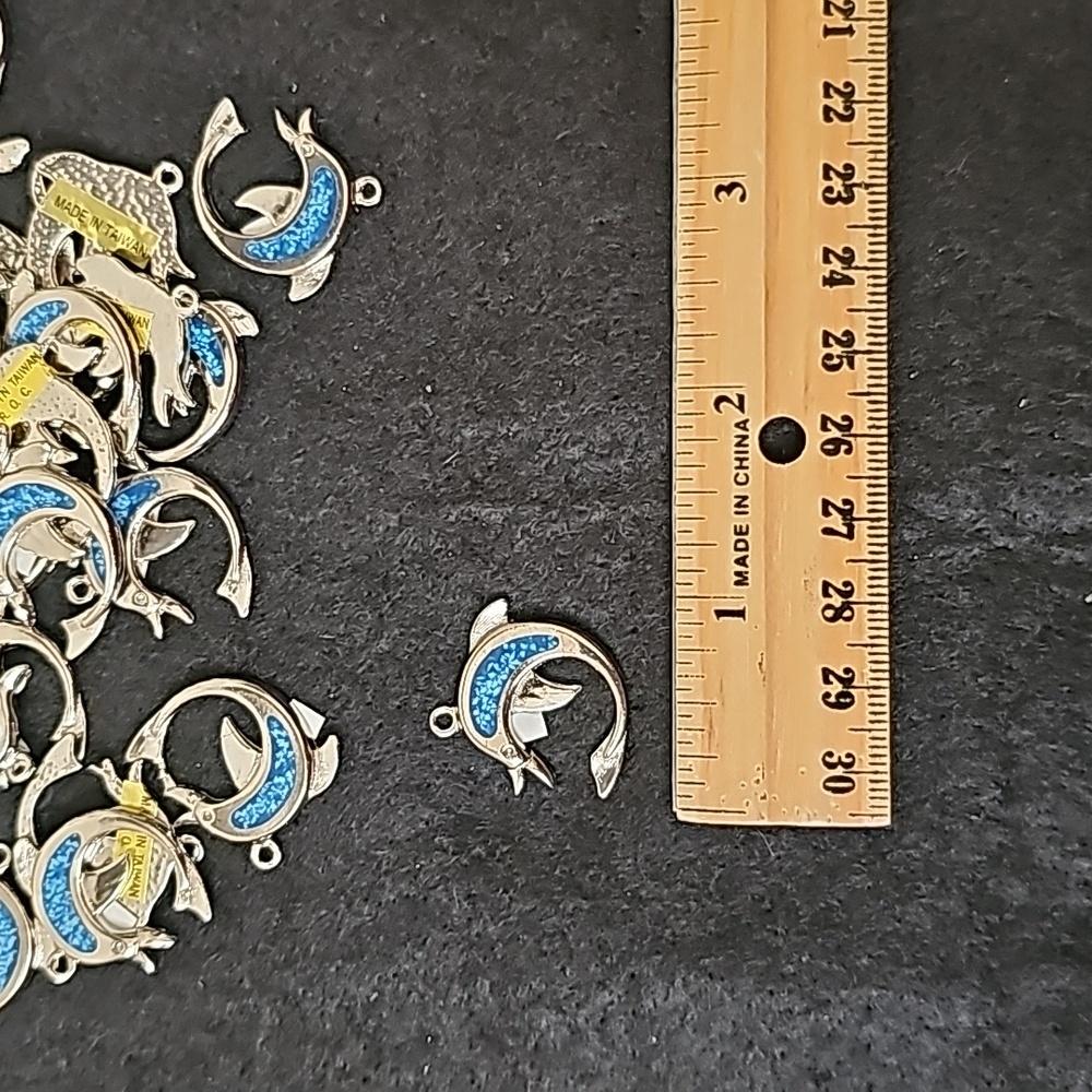 50 Silver Dolphin Pendant/Charm 6 - Picture 2 of 2